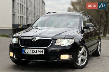 Універсал Skoda Superb 2012 в Новояворівську