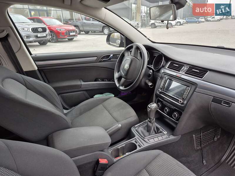 Универсал Skoda Superb 2011 в Кропивницком фото 10 Универсал Skoda Superb 2011 в Кропивницком