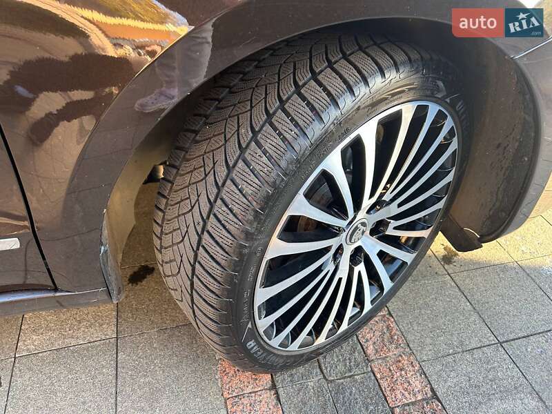 Универсал Skoda Superb 2013 в Киеве