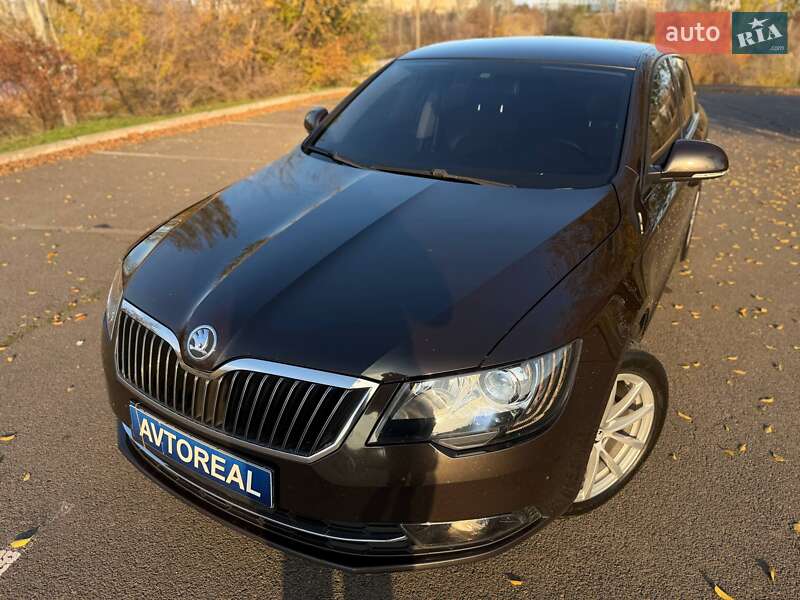 Лифтбек Skoda Superb 2013 в Кривом Роге фото 10 Лифтбек Skoda Superb 2013 в Кривом Роге