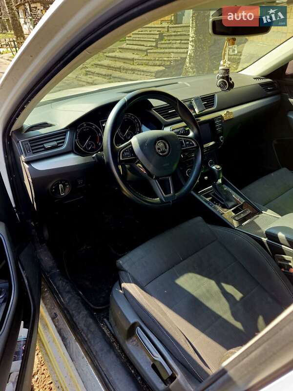 Ліфтбек Skoda Superb 2016 в Києві фото 10 Ліфтбек Skoda Superb 2016 в Києві