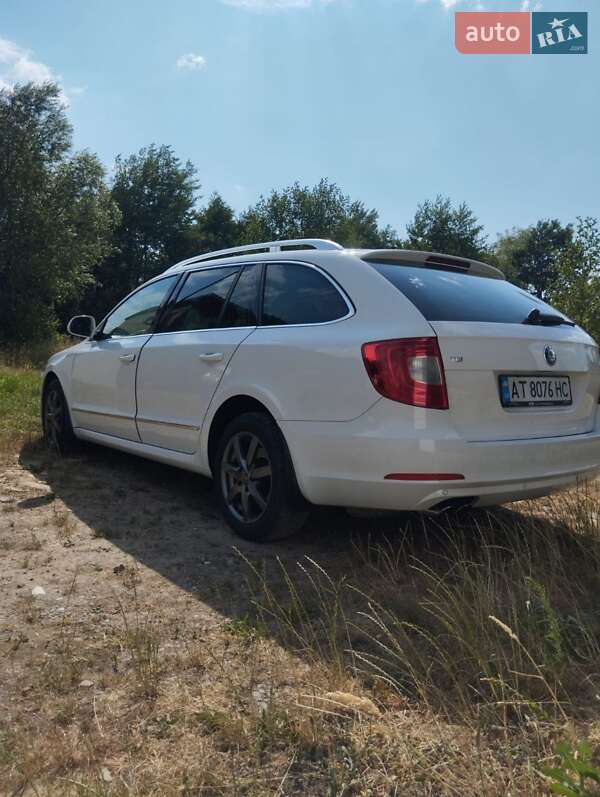 Универсал Skoda Superb 2010 в Долине