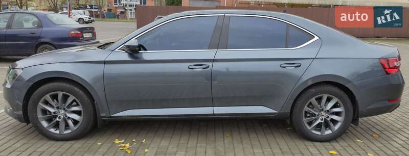 Лифтбек Skoda Superb 2017 в Черкассах