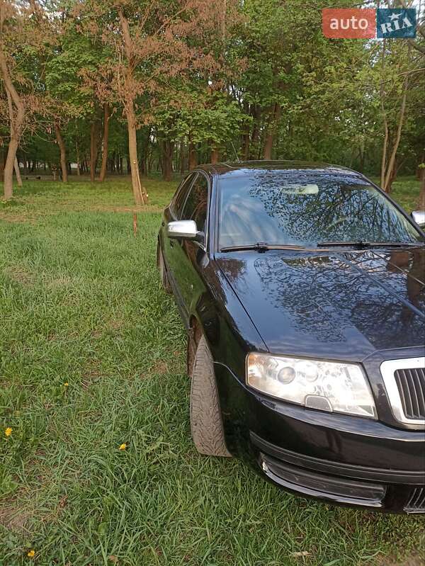 Лифтбек Skoda Superb 2002 в Харькове