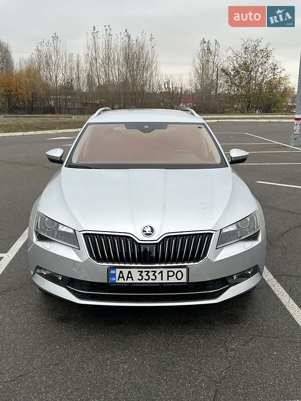 Универсал Skoda Superb 2019 в Киеве