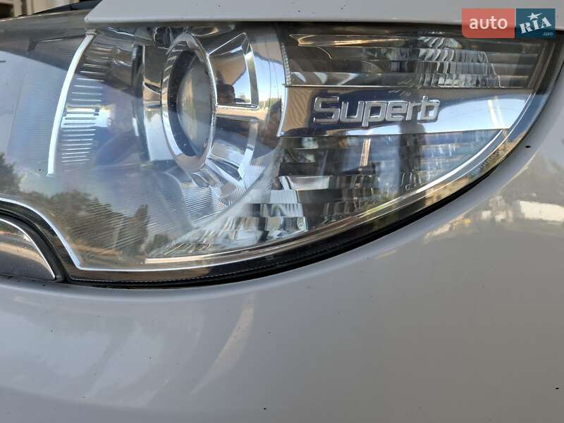 Универсал Skoda Superb 2011 в Николаеве