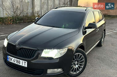 Универсал Skoda Superb 2013 в Сарнах