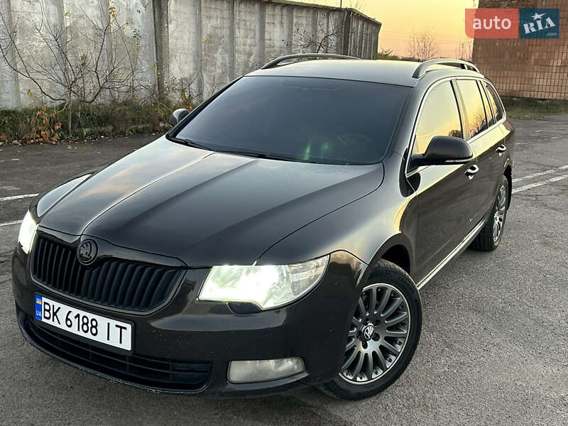 Універсал Skoda Superb 2013 в Сарнах фото Універсал Skoda Superb 2013 в Сарнах
