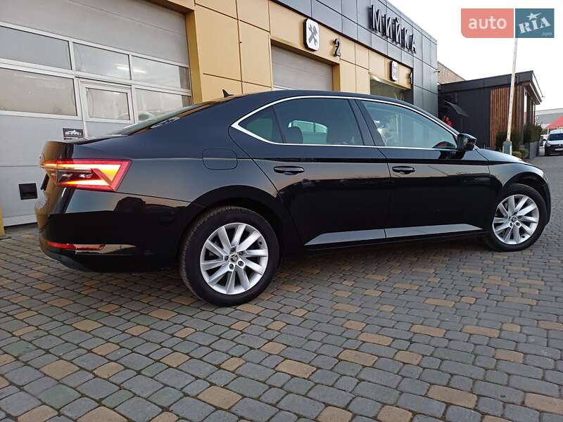 Лифтбек Skoda Superb 2021 в Самборе