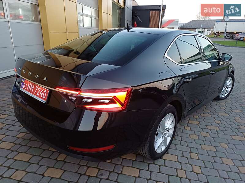 Лифтбек Skoda Superb 2021 в Самборе