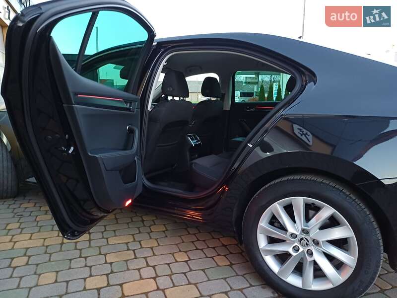 Лифтбек Skoda Superb 2021 в Самборе