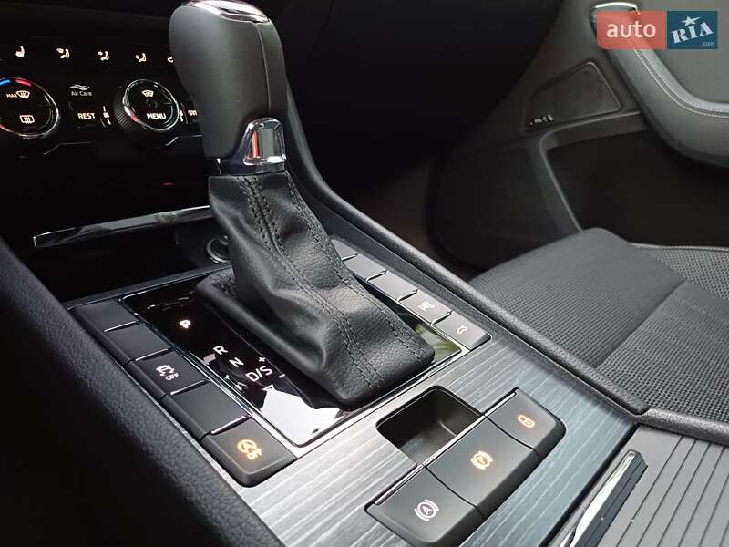 Лифтбек Skoda Superb 2021 в Самборе