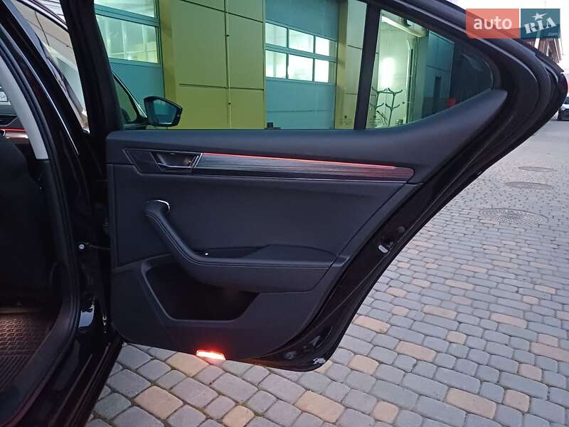 Лифтбек Skoda Superb 2021 в Самборе