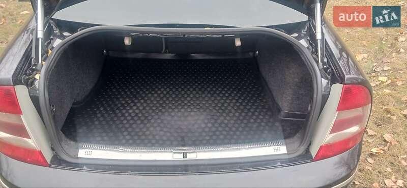 Лифтбек Skoda Superb 2006 в Кременчуге