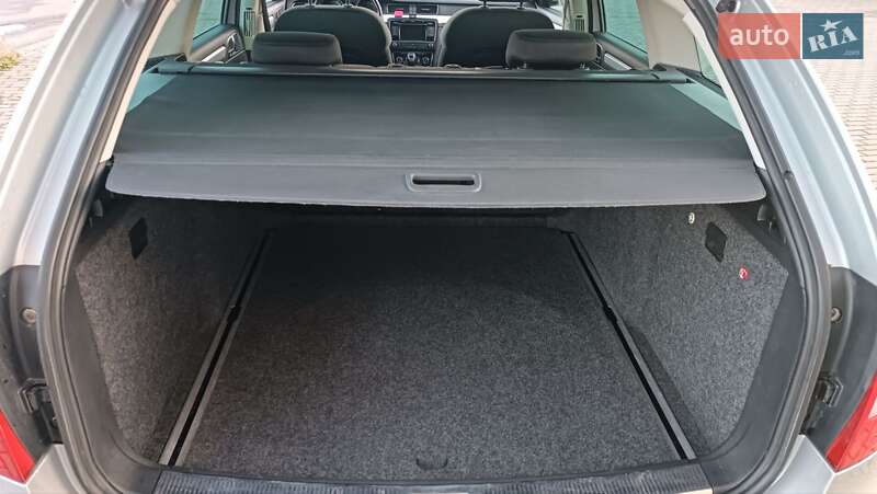 Універсал Skoda Superb 2011 в Сарнах