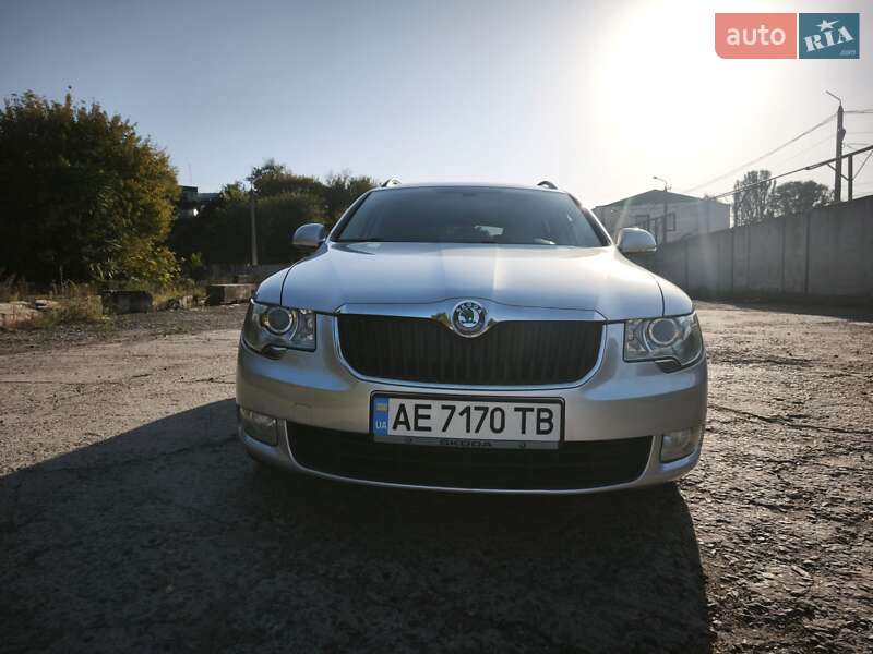 Універсал Skoda Superb 2011 в Дніпрі фото 2 Універсал Skoda Superb 2011 в Дніпрі