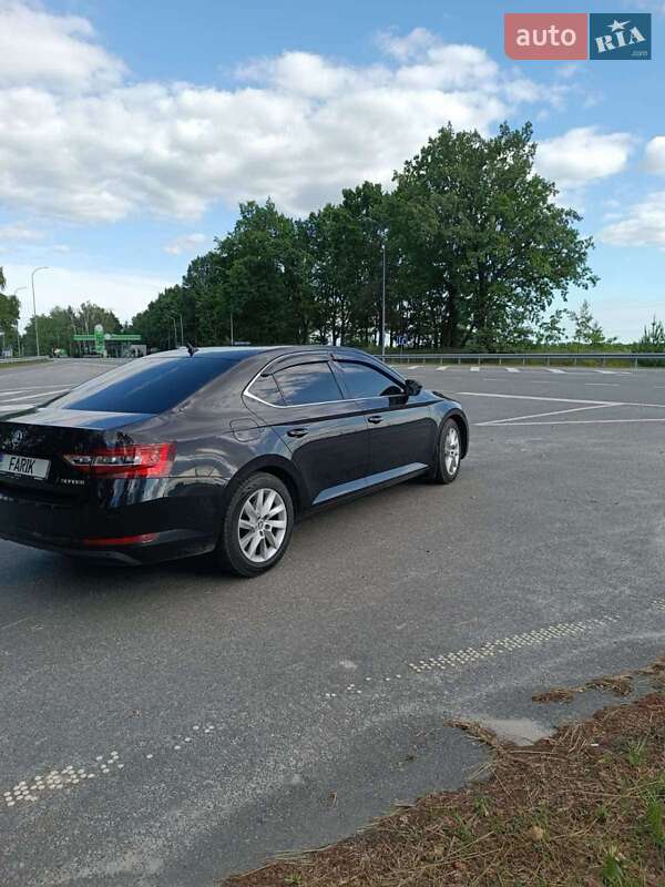 Лифтбек Skoda Superb 2019 в Киеве фото 10 Лифтбек Skoda Superb 2019 в Киеве