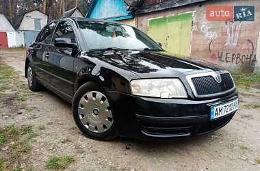 Лифтбек Skoda Superb 2004 в Житомире