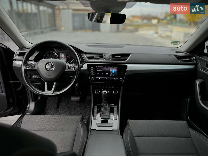 Універсал Skoda Superb 2018 в Мукачевому