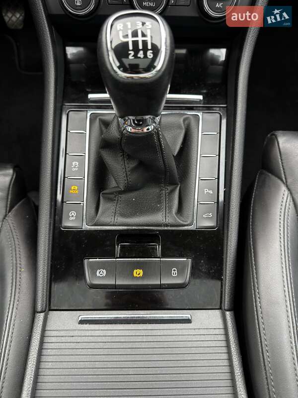 Универсал Skoda Superb 2016 в Киеве фото 27 Универсал Skoda Superb 2016 в Киеве