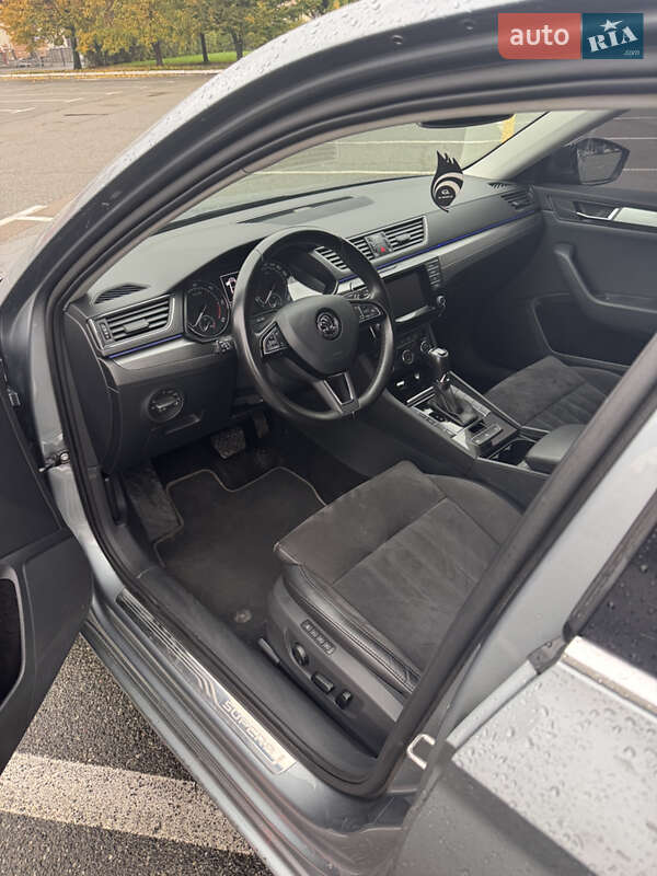 Лифтбек Skoda Superb 2016 в Киеве