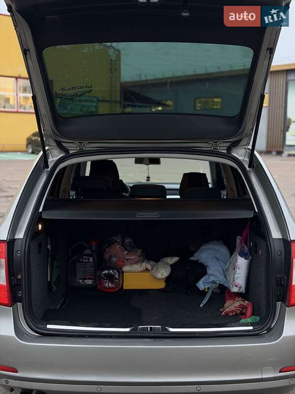 Універсал Skoda Superb 2012 в Житомирі