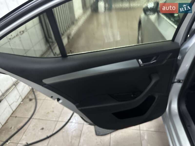 Лифтбек Skoda Superb 2017 в Днепре фото 9 Лифтбек Skoda Superb 2017 в Днепре