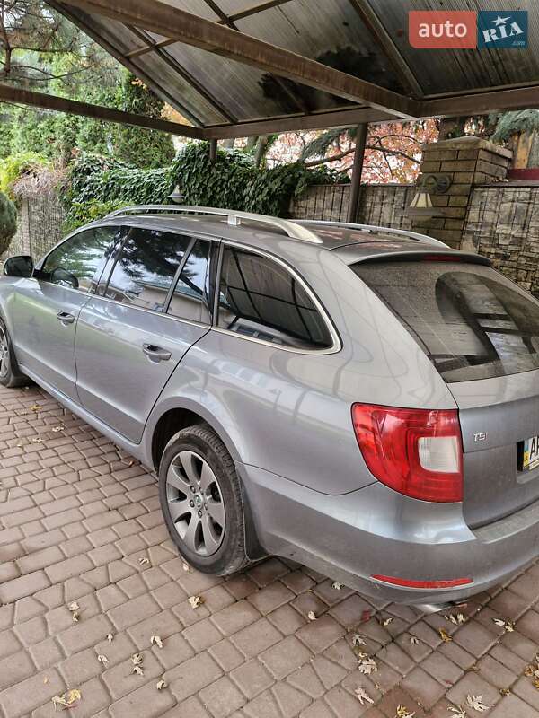 Универсал Skoda Superb 2012 в Запорожье