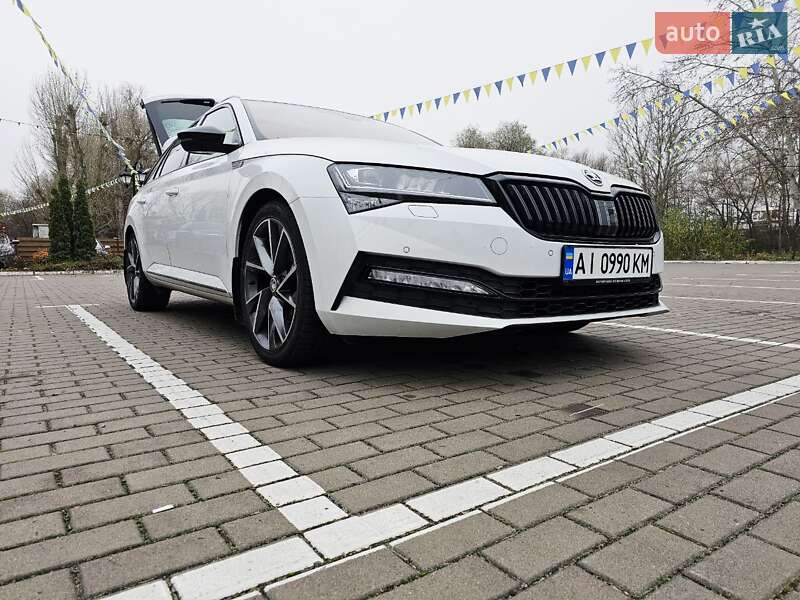 Універсал Skoda Superb 2020 в Вишгороді