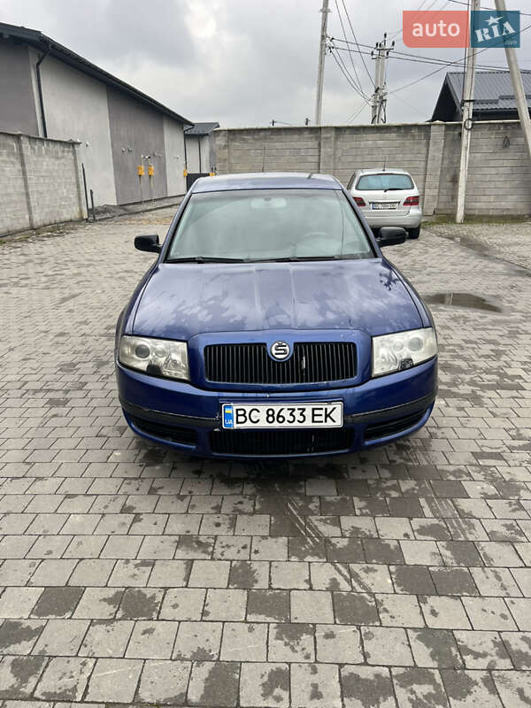 Лифтбек Skoda Superb 2003 в Львове