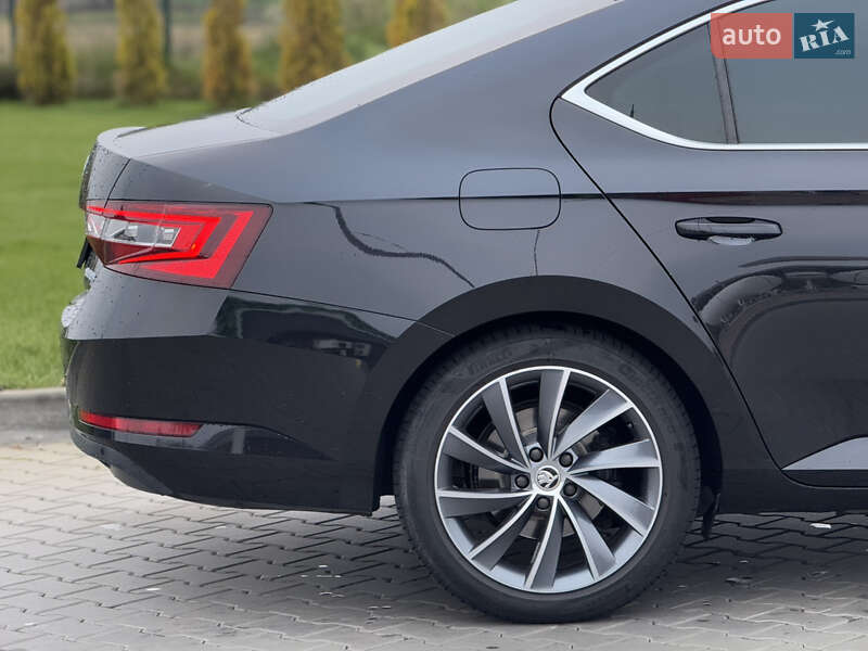 Лифтбек Skoda Superb 2017 в Луцке