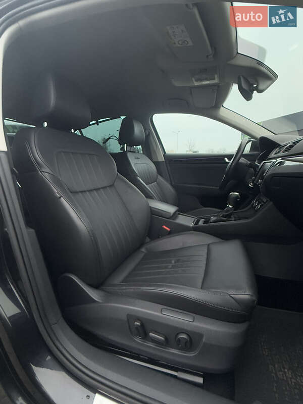 Лифтбек Skoda Superb 2017 в Луцке