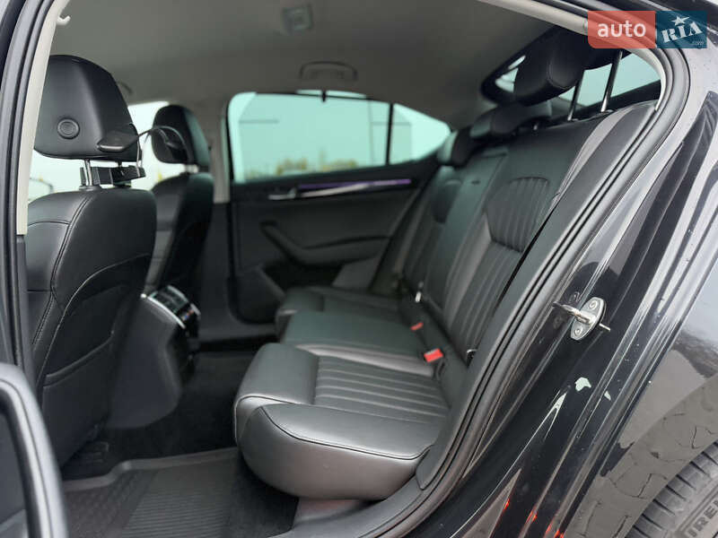 Лифтбек Skoda Superb 2017 в Луцке