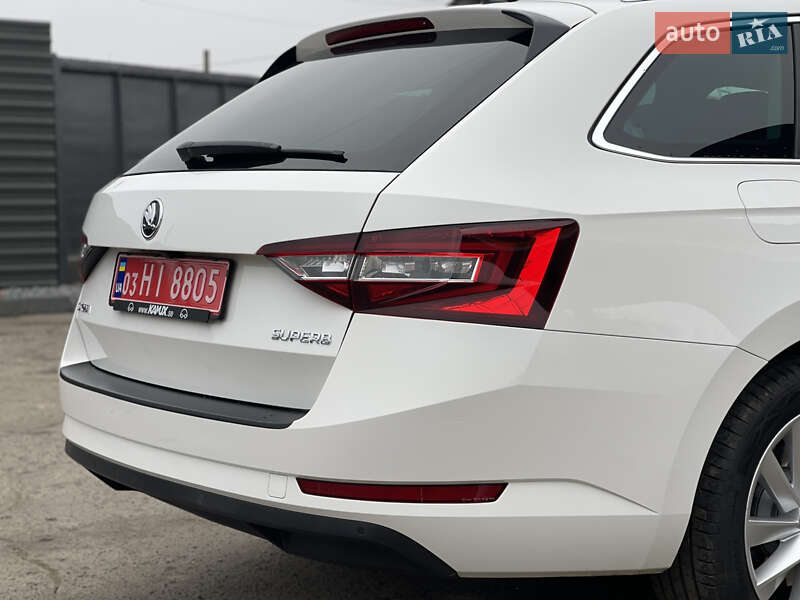 Универсал Skoda Superb 2016 в Радивилове