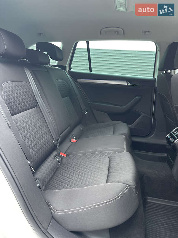 Универсал Skoda Superb 2016 в Радивилове