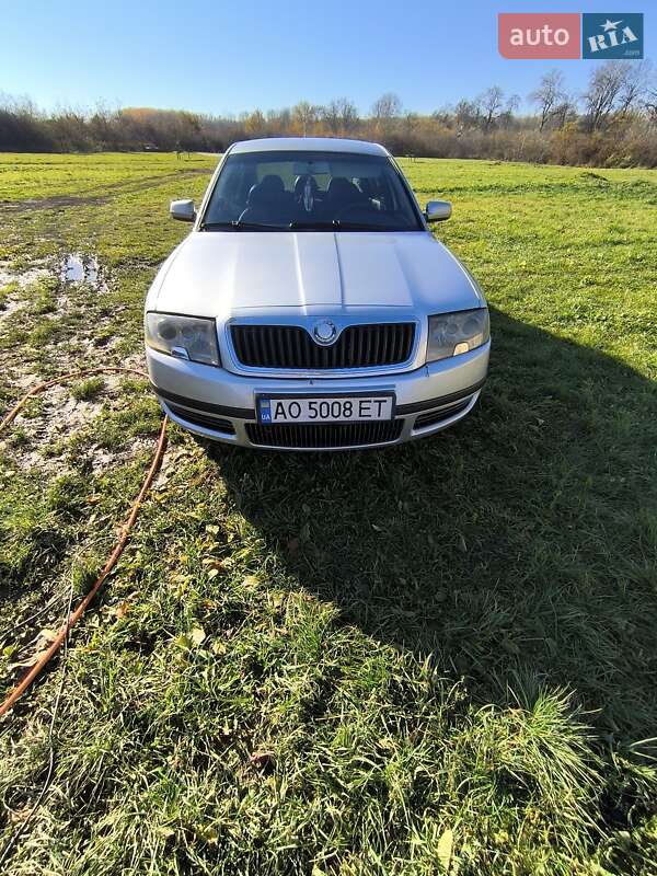 Skoda Superb 2004 Skoda Superb 2004