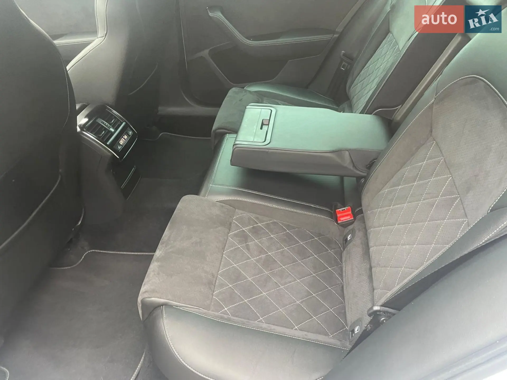 2020 Skoda Superb - мініатюра 6