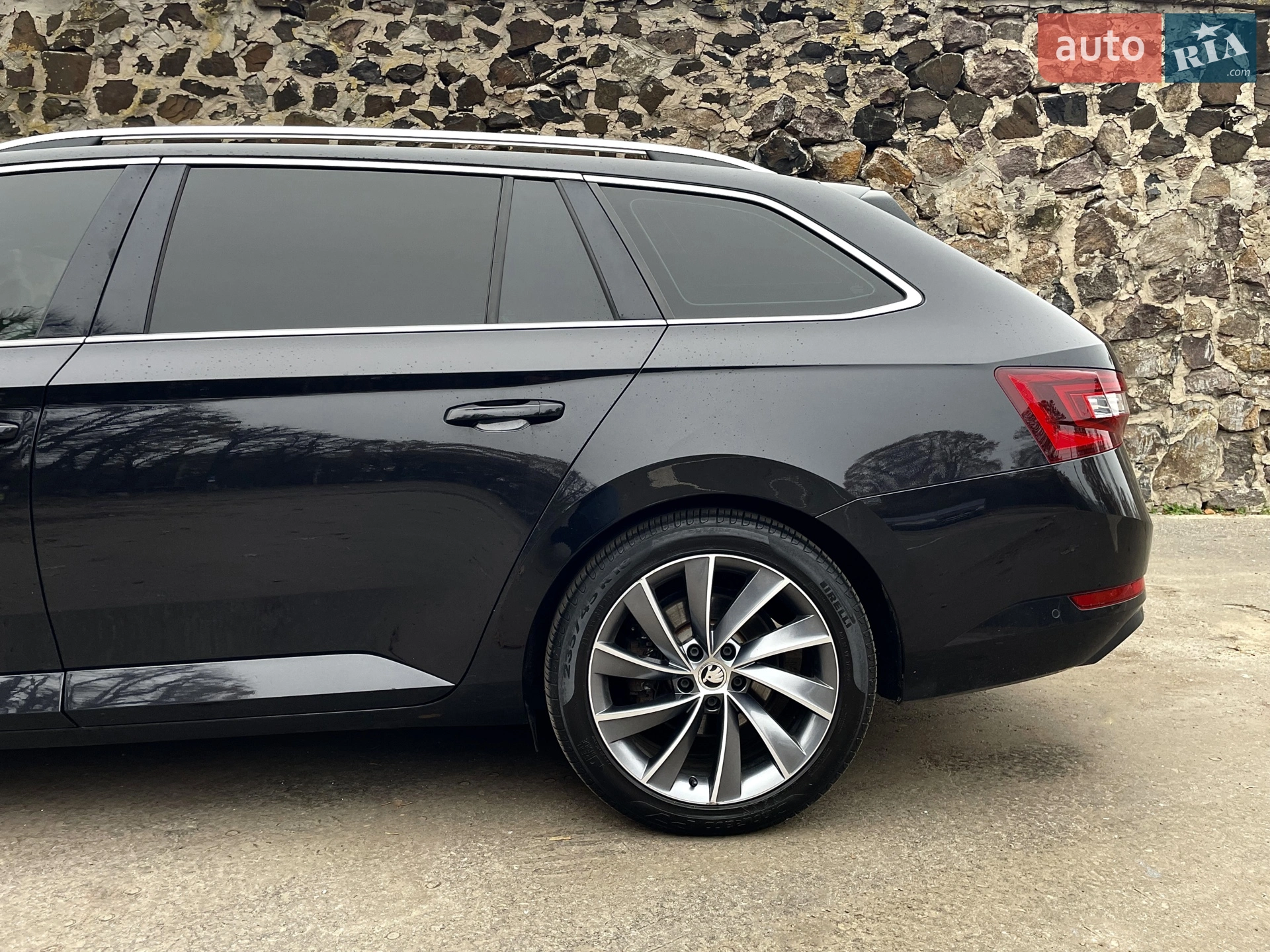 2017 Skoda Superb - мініатюра 15