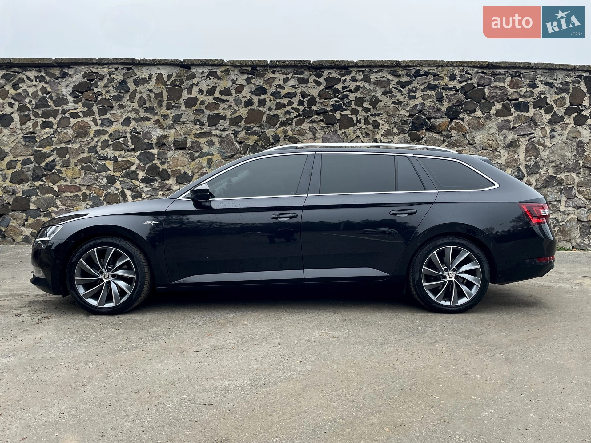 2017 Skoda Superb - мініатюра 12