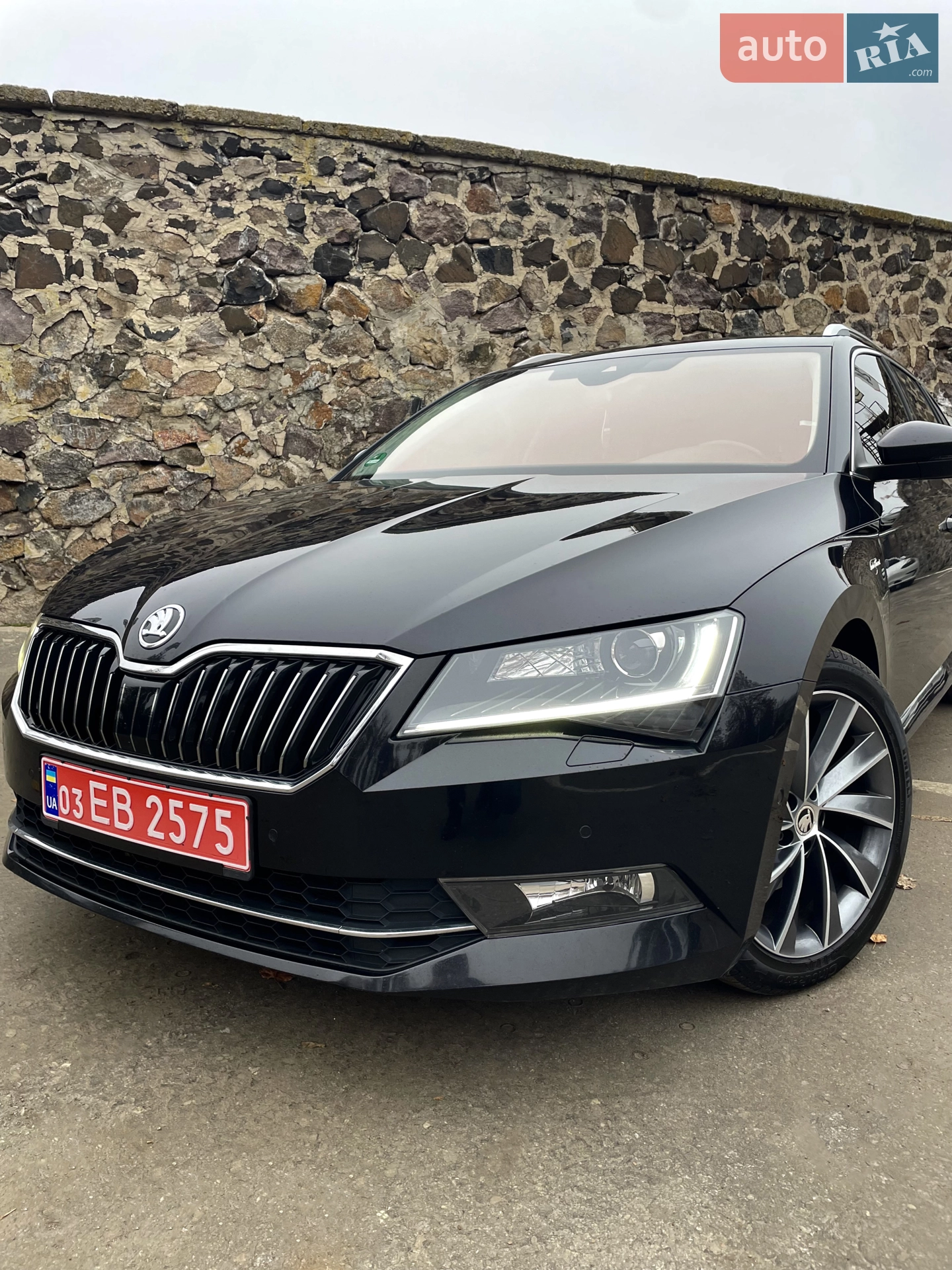 2017 Skoda Superb - мініатюра 2