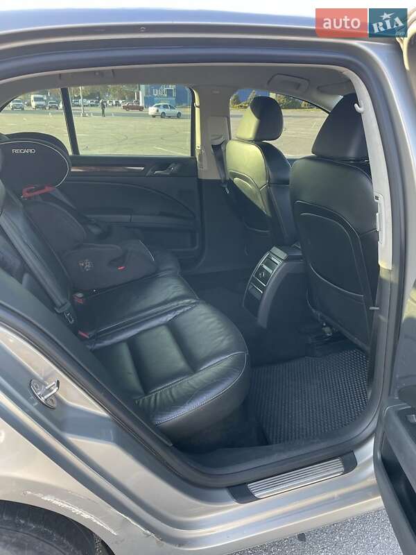 Універсал Skoda Superb 2012 в Дніпрі фото 14 Універсал Skoda Superb 2012 в Дніпрі