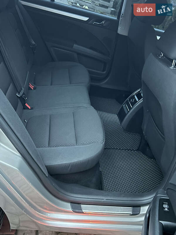 Лифтбек Skoda Superb 2013 в Хороле