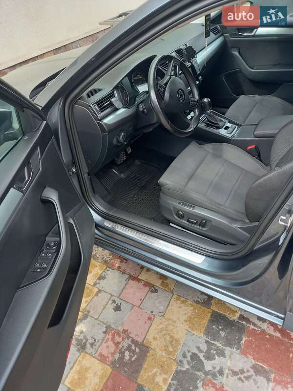 Універсал Skoda Superb 2015 в Львові фото 7 Універсал Skoda Superb 2015 в Львові