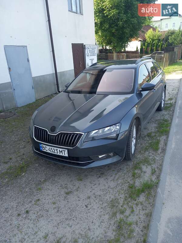 Універсал Skoda Superb 2015 в Львові фото 10 Універсал Skoda Superb 2015 в Львові
