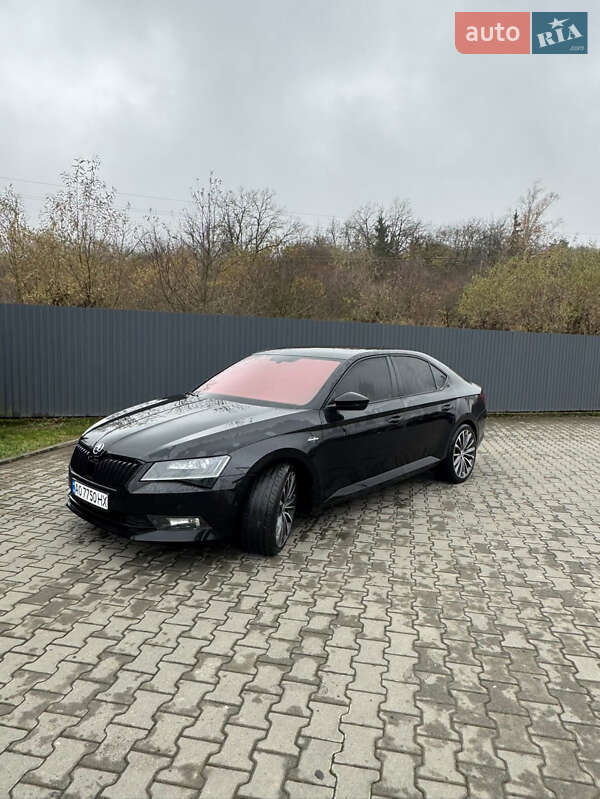 Лифтбек Skoda Superb 2016 в Мукачево