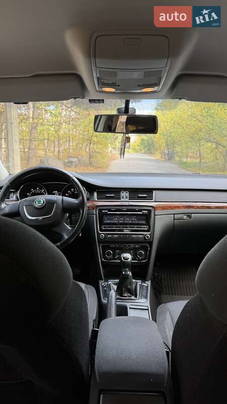 Лифтбек Skoda Superb 2013 в Запорожье