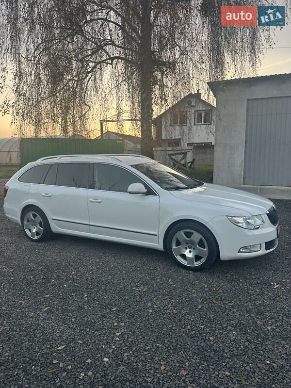 Універсал Skoda Superb 2012 в Ковелі