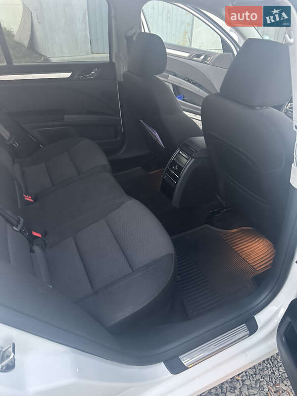 Універсал Skoda Superb 2012 в Ковелі