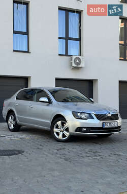Ліфтбек Skoda Superb 2014 в Ужгороді
