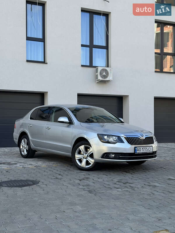 Ліфтбек Skoda Superb 2014 в Ужгороді фото Ліфтбек Skoda Superb 2014 в Ужгороді